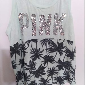 Light blue sequend tank